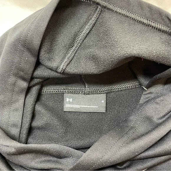 Under Armour Boys Hoodie Size 4 Pre-loved - Picture 4 of 4